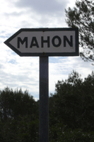 Maó Straßenschild